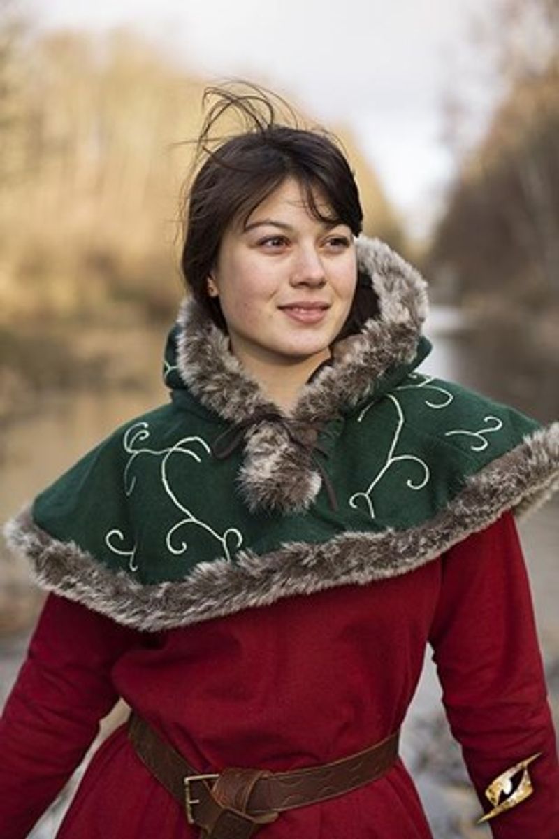 Hood -Fur Dark Green