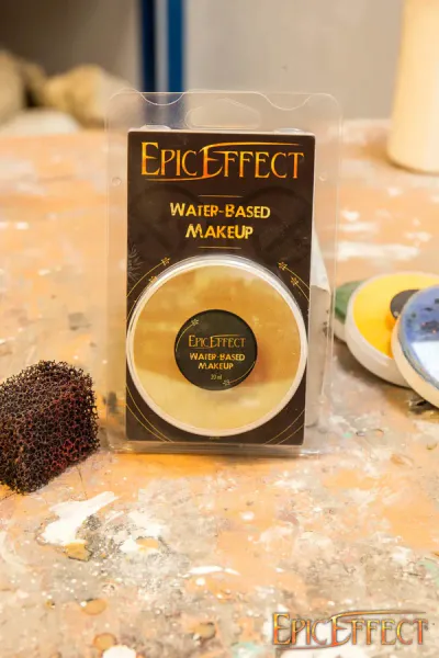 Hovedbilde Water Based Make Up - Gold